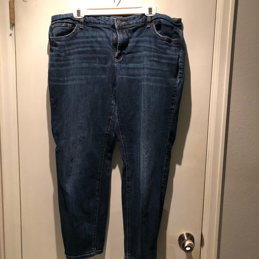 Liz Claiborne curvy jeans